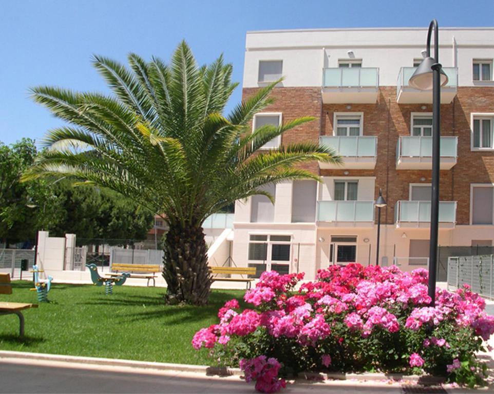 Residence I Delfini คูปรา มาริตติมา ภายนอก รูปภาพ